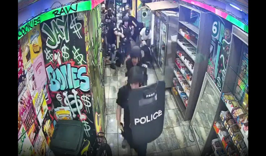 Police Ran Down On A Smoke Shop For Selling Illegal Products In New York