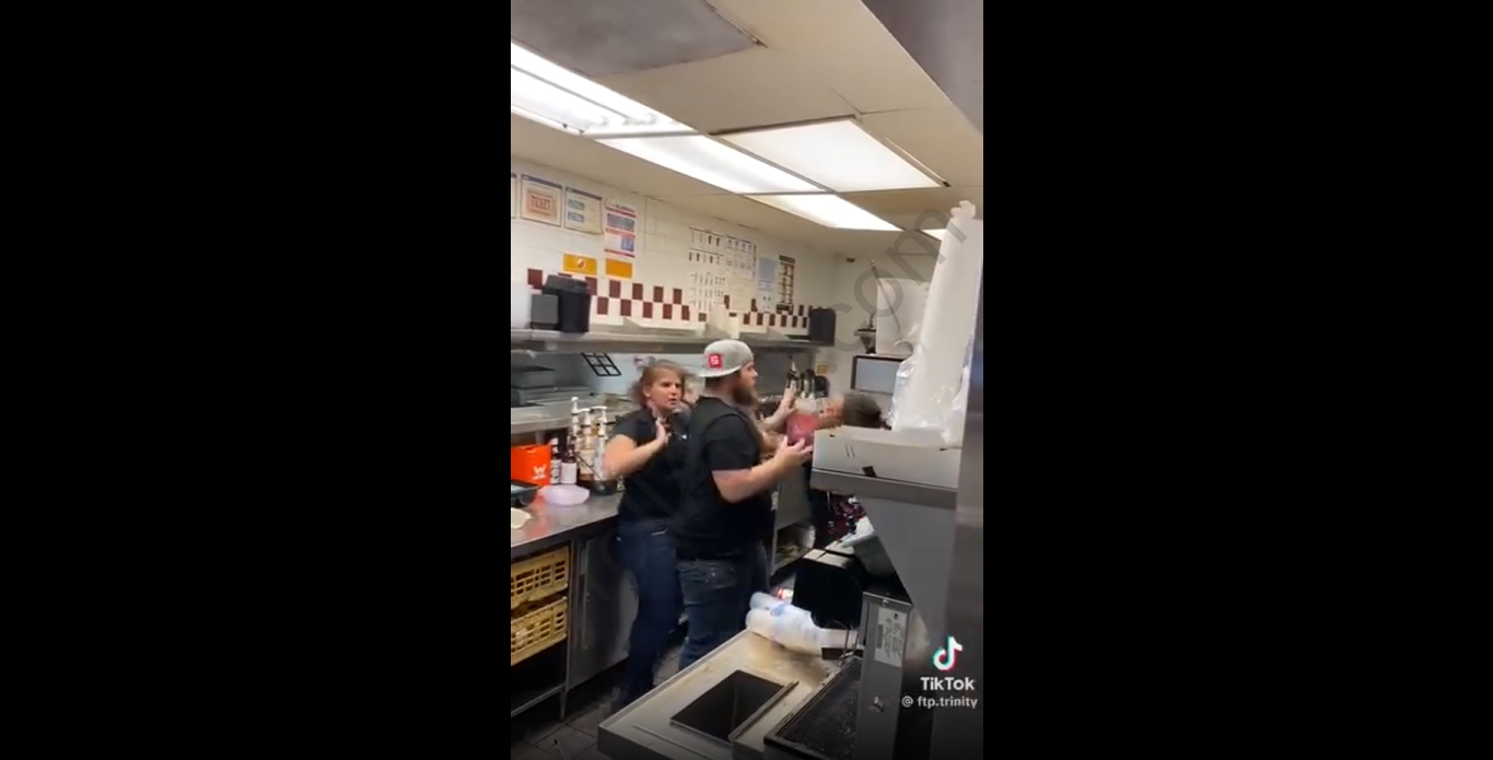 Ihop Worker Throws Hot Coffee On A Coworker That She Didn't Like During ...