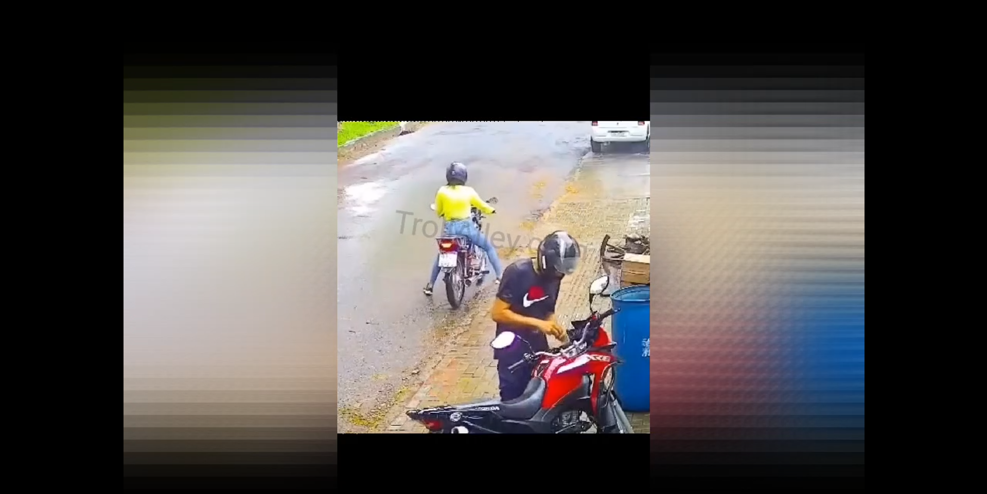 Bro Left His Girlfriend During A Motor Bike Heist After She Failed To