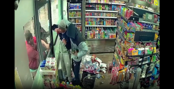 Dude Instantly Went Into His Survival Instincts After He Seen Robbers!