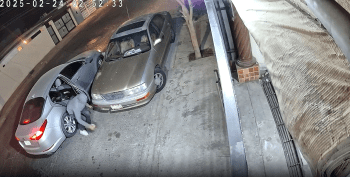 Two Thieves Caught Stealing A Car Battery Just By Using Their Hands