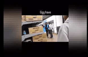 Walmart Employee Crashed Out On A Guy That Pulled Up His Job To Catch A Fade In Front Of His Girlfriend