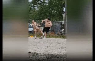 Two Fake Gangsters Catch Fade In The Hood And It Ended Quickly