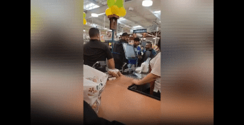 Dude Rocked A Old Man Face After He Allegedly Stole His Wallet And Tried To Be Sneaky About It