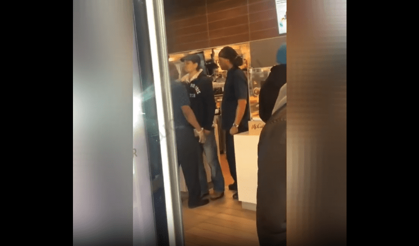 Unsatisfied Customer Gets Jumped By Mcdonalds Manager And His Employees After He Put Hands On The Manager