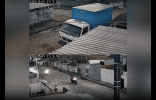 Drive By On Motorbikes Is Insane