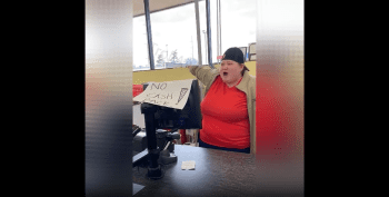 Family Dollar Employee Crashed Out And Said This To A Customer That Was Getting On Her Azz