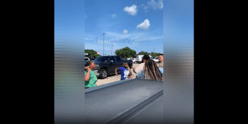 Dude Gets Jumped By A Group Of Women For Being A Creep