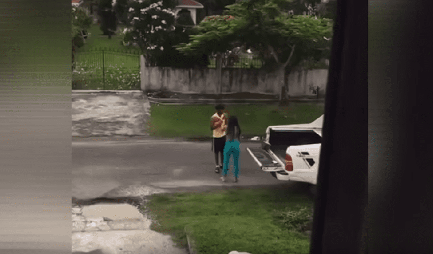 Woman Caught A Guy Getting Physically Abused By His Girlfriend Because He Didn’t Want To Buy Her Anything