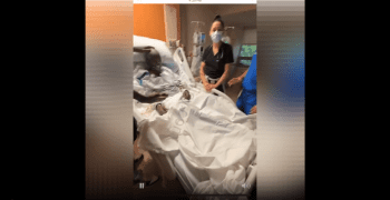 Dude Go Up In Rage On Doctors After They Was Doing His Father Wrong In The Hospital