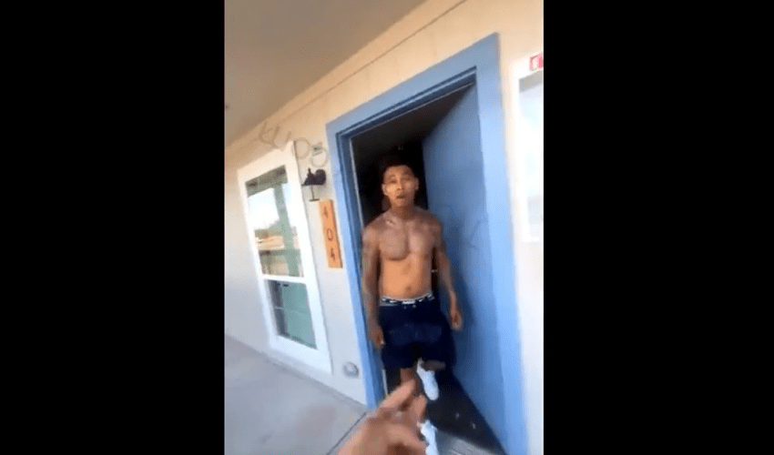 Girl Begs For Her Life After Her Unstable Boyfriend Almost Took Both Of Their Life After She Confronted Him About Cheating With Other Girls