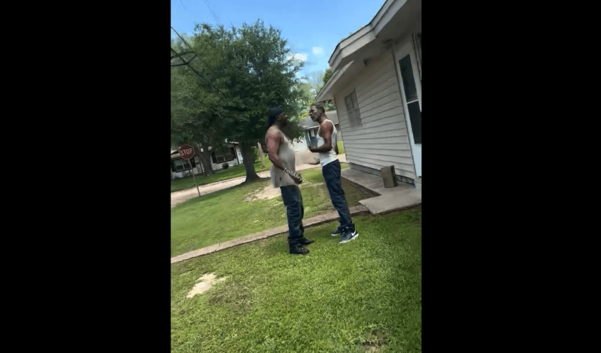 Old Head Couldn’t Stand On His Feet After Being Slapped This Hard