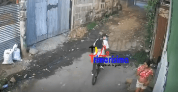 Creep Seen A Baddie And Doubled Back Just To  Touch Her Cheeks Without Her Consent