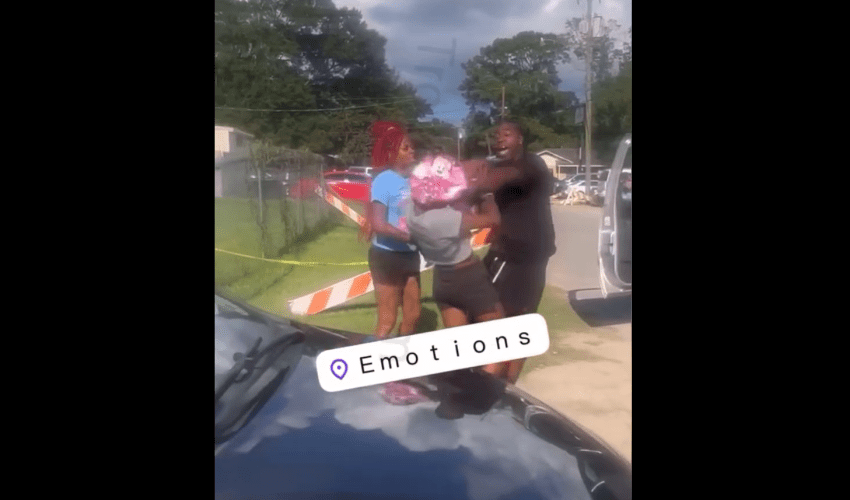 Man Gave These Two Women A Chance To Walk Off But They Didn’t Listen