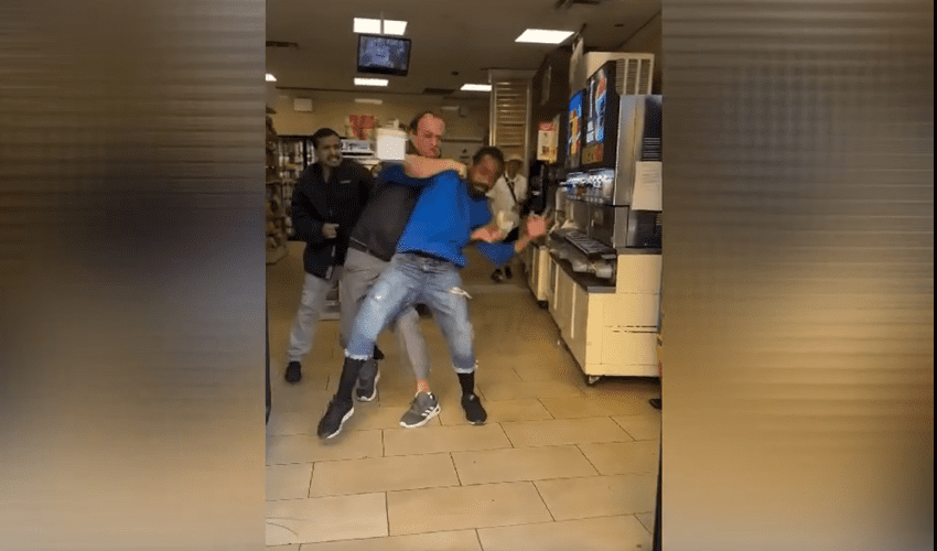 Two Store Employees Wasn’t Going For It After A Guy Tried To Steal Some Tuna Sandwiches