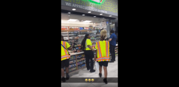 Group Of Girls Gets Mad At A Guy For Disrespecting Them And This How They Handle it