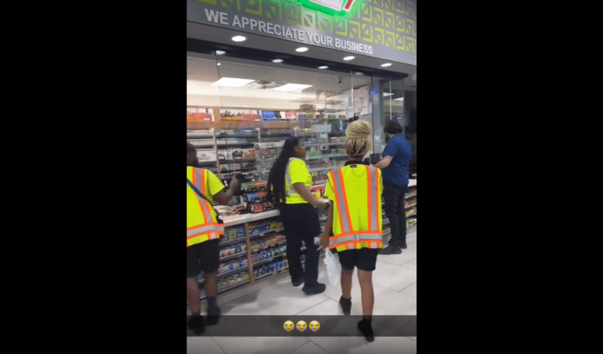 Group Of Girls Gets Mad At A Guy For Disrespecting Them And This How They Handle it