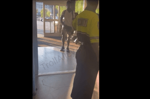 Security Guard Just Loss His Job By Doing This