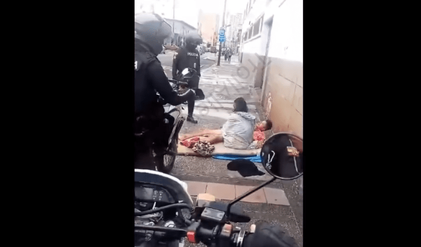 Homeless Girl Gets Caught By Police In Riding Position On Her Boyfriend In Public