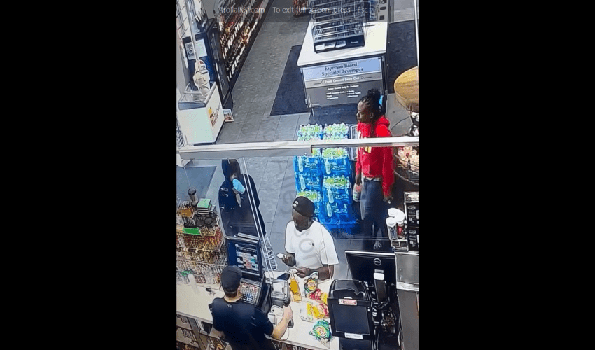 Customer Gets Robbed While Paying For His Items