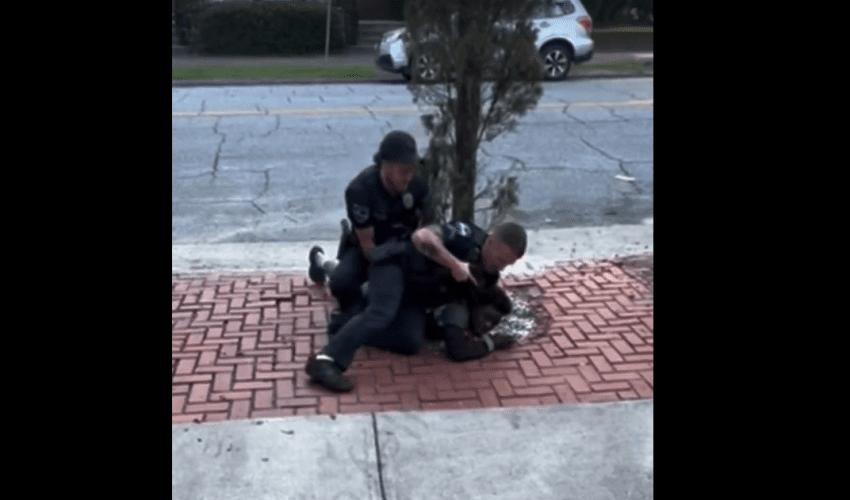 Dude Had No Weapons And Police Still Pulled His Weapon To A Man Head During A Detainment
