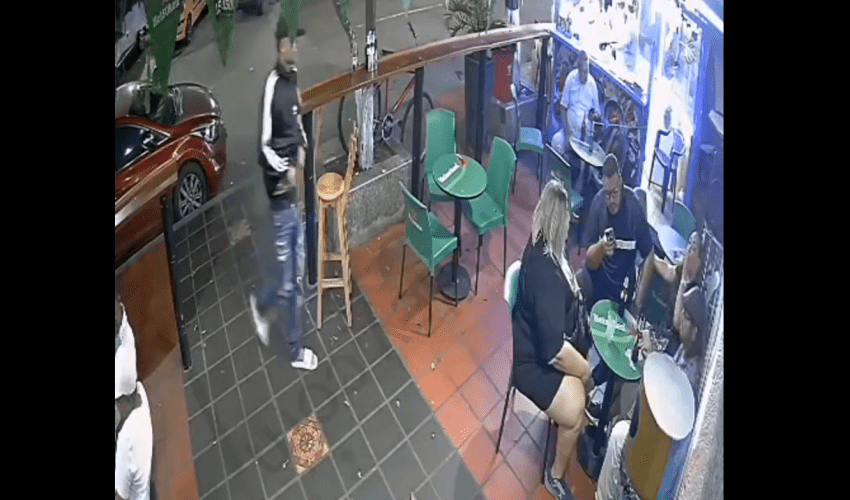 Robber Snatched A Woman Expensive Chain In Front Of Her Husband That Failed To Get It Back