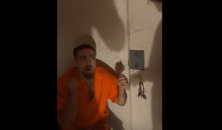 Group Of Inmates Clowns Another Inmate That Got Stuck After Hitting A Unknown Drug In Prison!