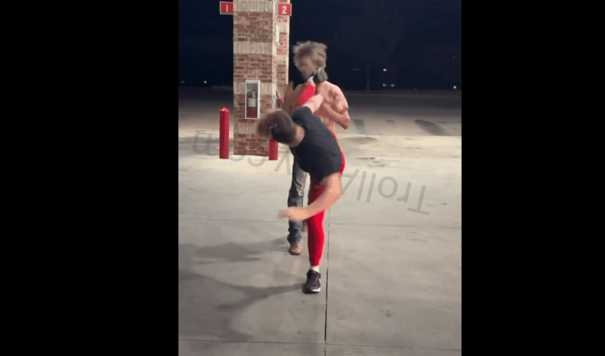 Dude Ended This Fade With A Crucial Kick