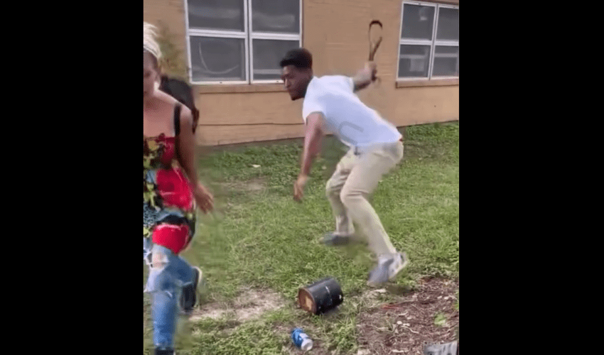 Pimp Uses A Belt On A Woman After She Didn’t Bring His Money Back