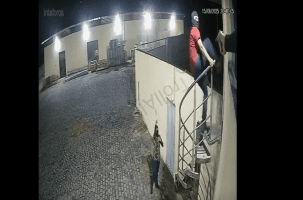 Two Goofy Robbers Tried To Break Into A Man House And Didn’t Know The Owner Was Home
