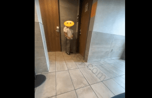 Group Of Girls Was Disgusted After They Caught Brother And Sister That’s Both 9 Years Old Doing The Unthinkable While Their Parents Was In The Restroom