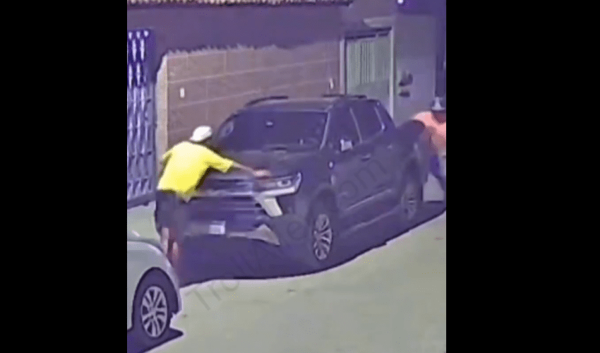 Dude Gets Chased Around The Car By His Opps After They Tried To Finish Him Off But They Couldn’t Catch Him