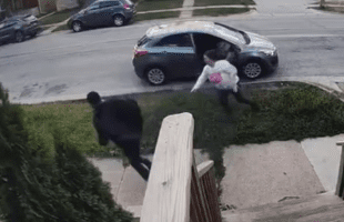 Relationship Goes Into Shambles After Woman Goes Insane After Her Boyfriend Ran Off With Her Keys And Purse After She Kicked Him Out On The Side Of The Road