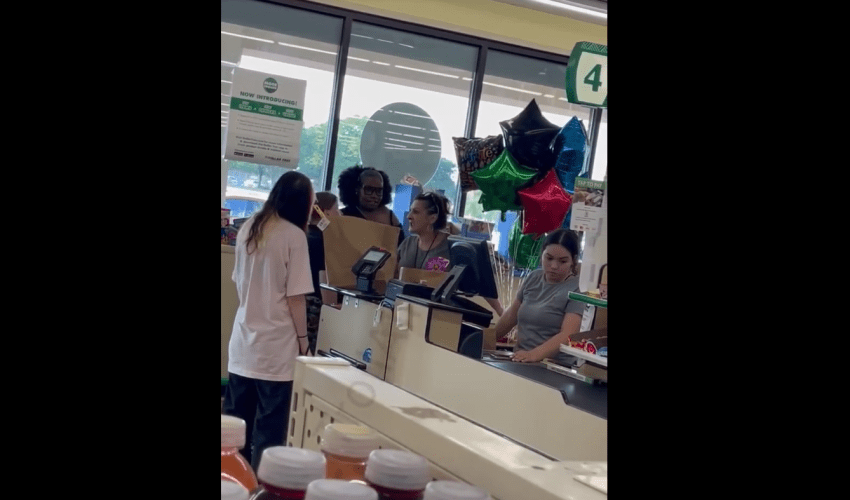 Girl Snaps On Dollar Tree Manager For Banning Her From The Store For Disrespecting her