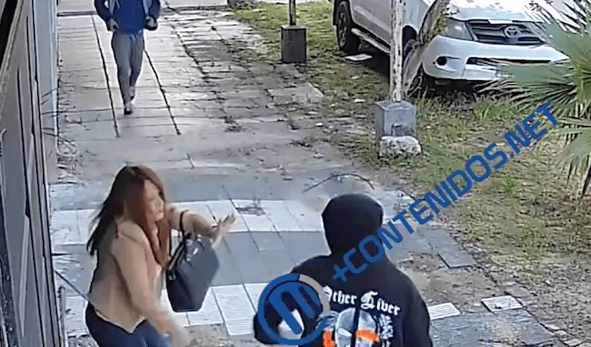 They Dont Play About Purse Snatching In This Country