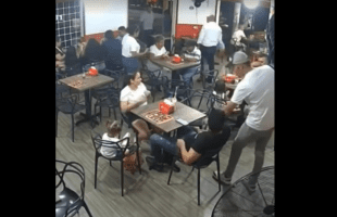 Man Gets His Iphone 17 Stolen And Wallet In Front Of His Daughter And Wife