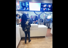 Customer Went Behind Counter To Throw Hands With Mcdonalds Workers For Disrespecting Her At The Drive Thru