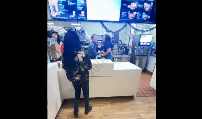 Customer Went Behind Counter To Throw Hands With Mcdonalds Workers For Disrespecting Her At The Drive Thru