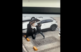 Weak Robber Gets His Strap Taken For Pump Faking
