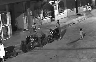 Careless Parents Had Their Kids Out Latenight And This Was It Resulted To When Their Enemies Spin Their Block