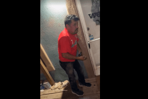 40 Year Old Man Starts Crying After He Got Caught Trying To Meet Up With A 17 Year Old