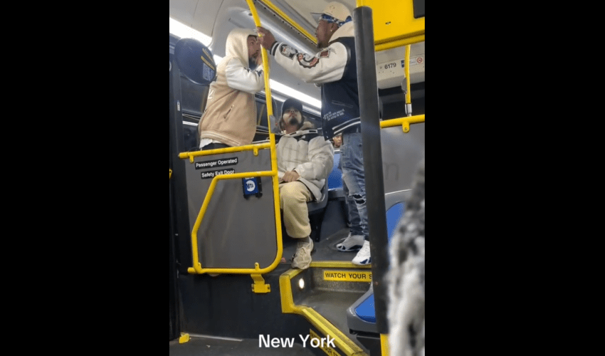 Man Kept Yelling He Was Jewish After Getting Into A Argument With A Guy On A Public Bus In New York