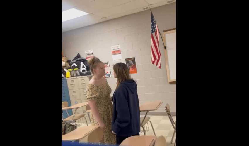 I Hope It Happens Again: Girl Goes Off On Her Friend After She Went Around Telling People About Her Secret gRape Story And Pretended Like It Was Her Story