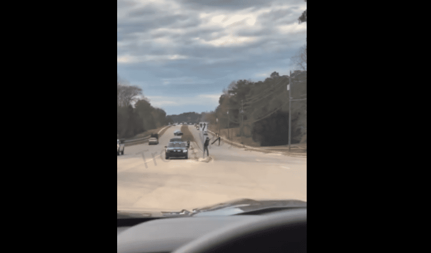 Off Duty Officer Use Spikes To Stop A Suspect But Ended Up Making Him Flip His Car