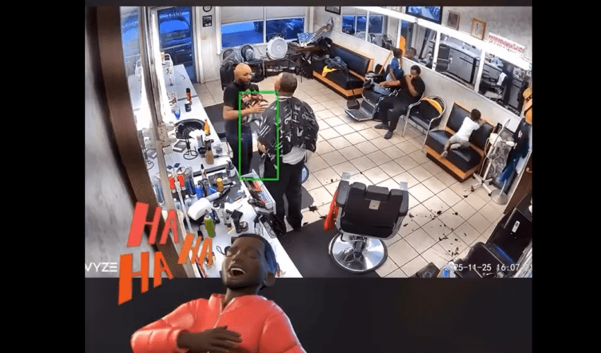 Customer Pulled A Strap On His Barber For Pushing His Line Back