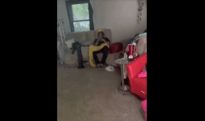 Dude Threaten To Take His Girl Life After She Tried To Kick Him Out To Go Mess Around With Another Man