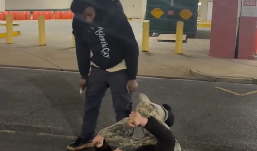 Dude Still Wanted To Throw Hands After A Guy Had Him At Knife Point For Confronting Him About Money