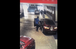 Valet Driver Gets Revenge On A Customer After He Called Him Out His Name