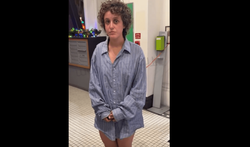 Dude Clowns Young Girl That Came To His Job On Drugs And Half Dress