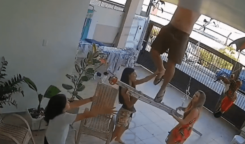 Man Almost Loss His Life And A Group Of Women Had No Idea How To Handle It